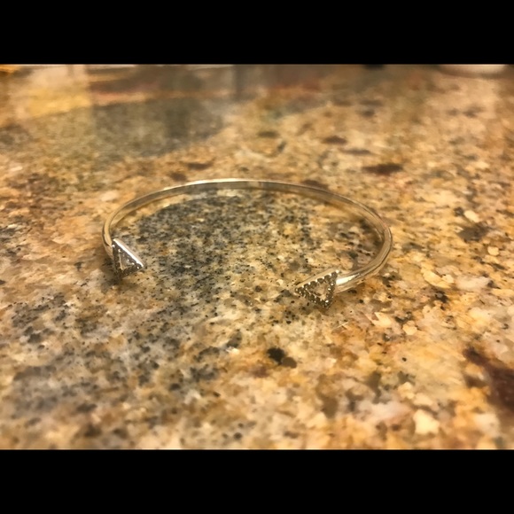 Stella and dot pave arrow bracelet. - Picture 2 of 2